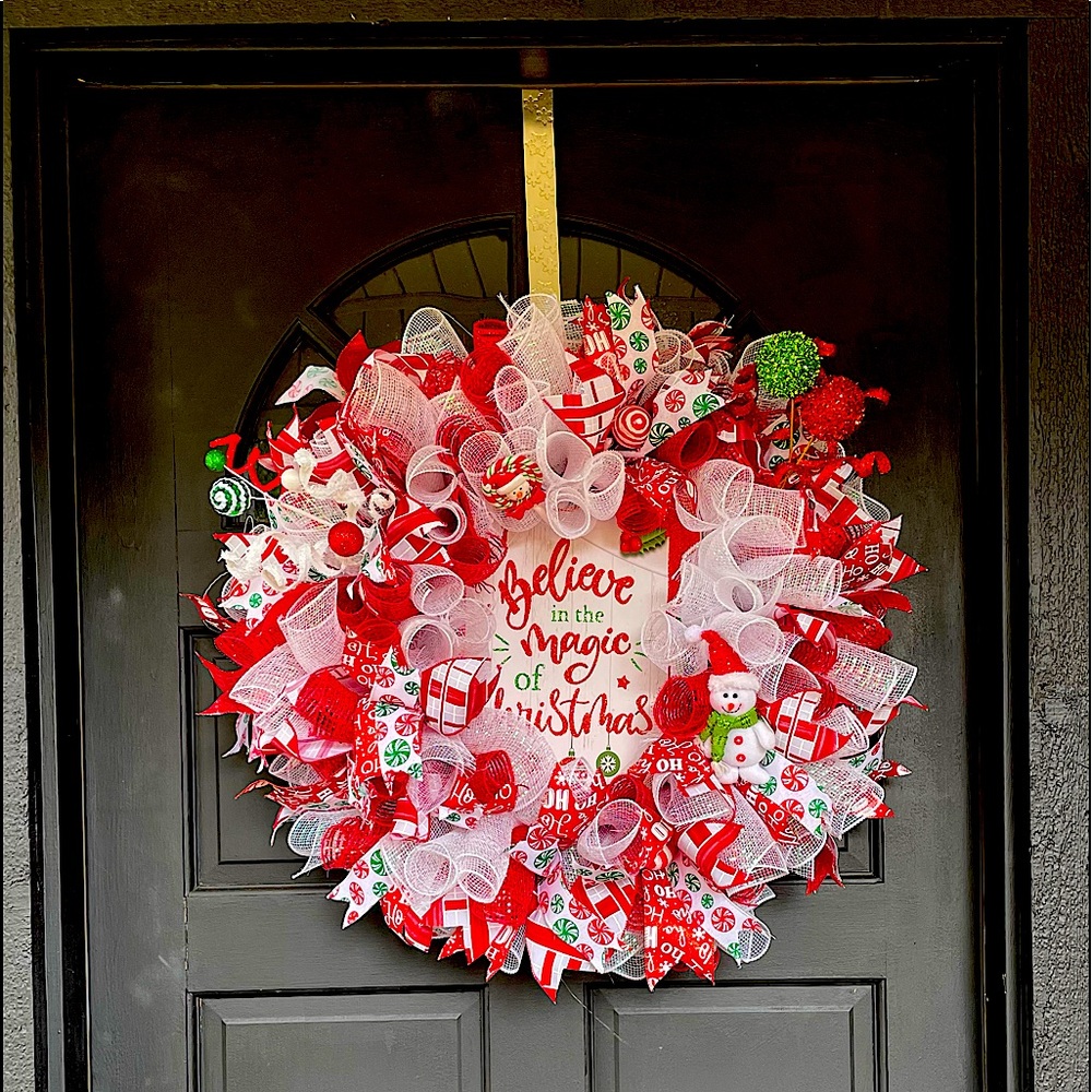 Red White Christmas Peppermint Candy Wreath